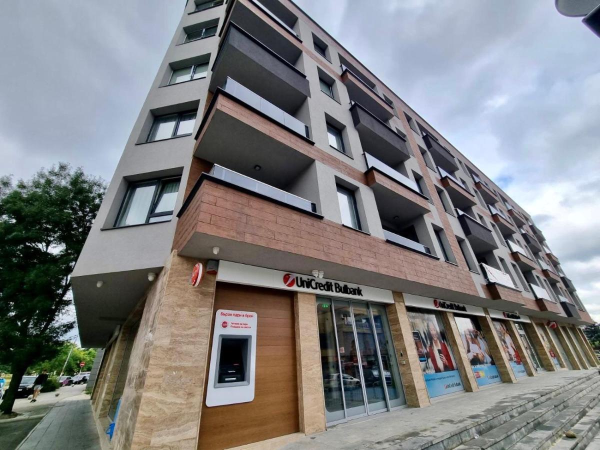 Family Apartments София Екстериор снимка